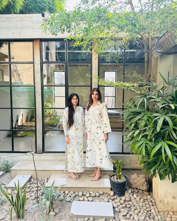 MARIA KHAN & DAUGHTER